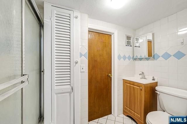 816 Pascack Road, Paramus, NJ 07652