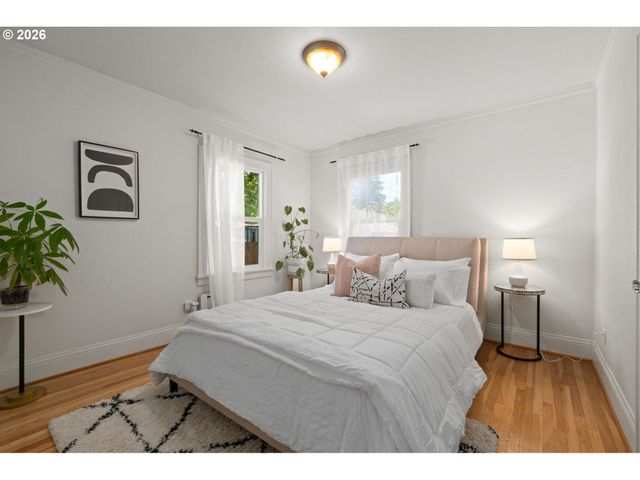 6362 N COMMERCIAL Ave, Portland, OR 97217