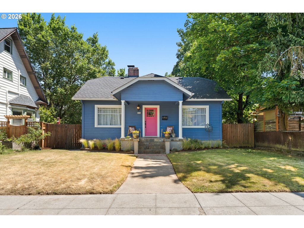 6362 N COMMERCIAL Ave, Portland, OR 97217