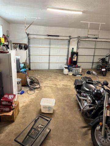 16 Wolf Lane, Tuttle, OK 73089