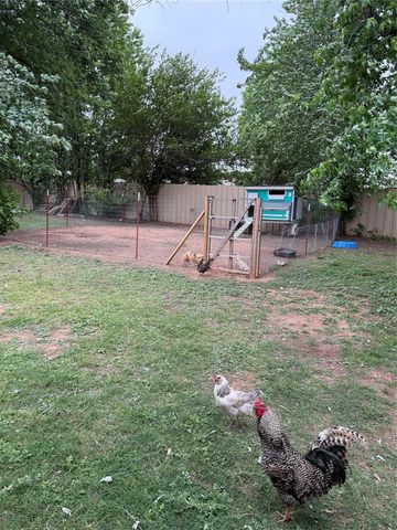 16 Wolf Lane, Tuttle, OK 73089