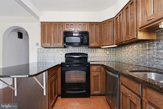 17 FARMINGTON PL, Newtown, PA 18940