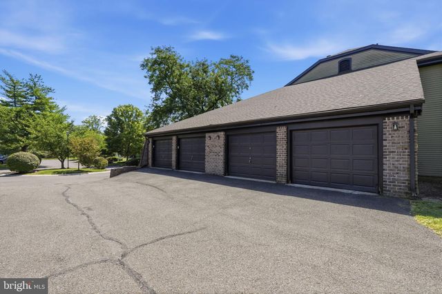 17 FARMINGTON PL, Newtown, PA 18940