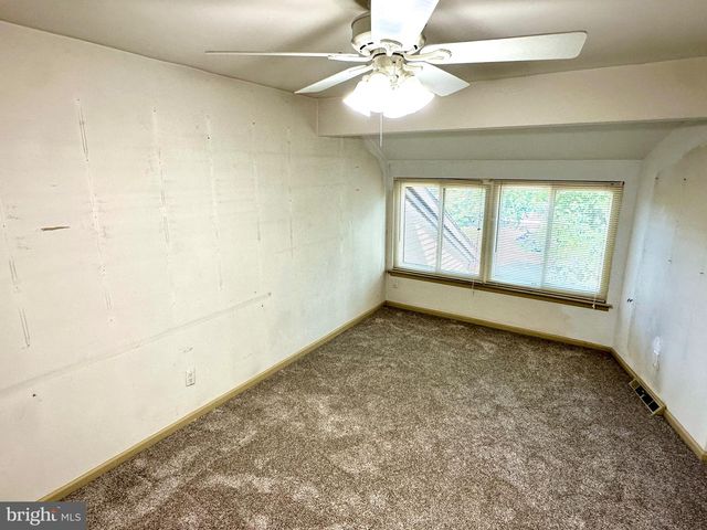17 FARMINGTON PL, Newtown, PA 18940