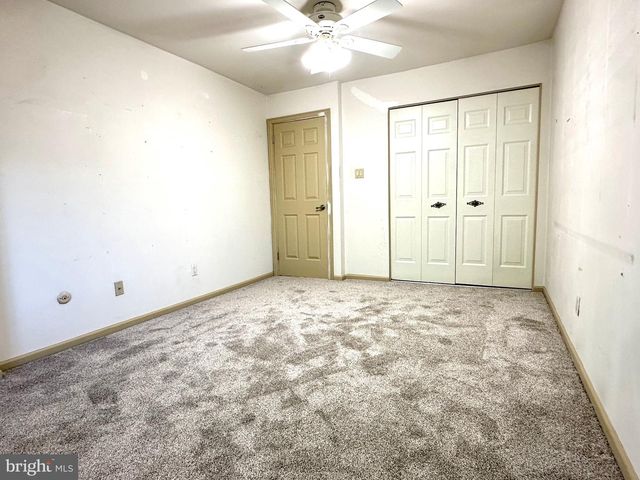 17 FARMINGTON PL, Newtown, PA 18940