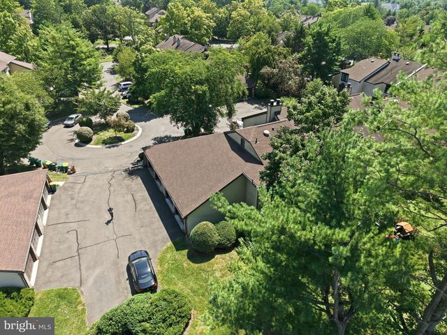 17 FARMINGTON PL, Newtown, PA 18940