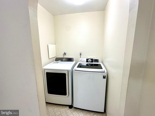 17 FARMINGTON PL, Newtown, PA 18940