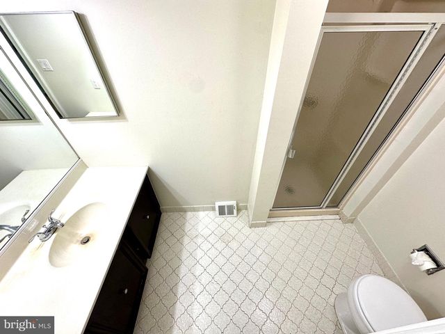 17 FARMINGTON PL, Newtown, PA 18940