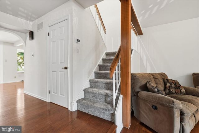 17 FARMINGTON PL, Newtown, PA 18940