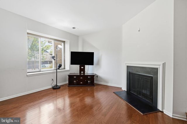 17 FARMINGTON PL, Newtown, PA 18940