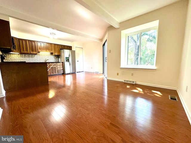 17 FARMINGTON PL, Newtown, PA 18940