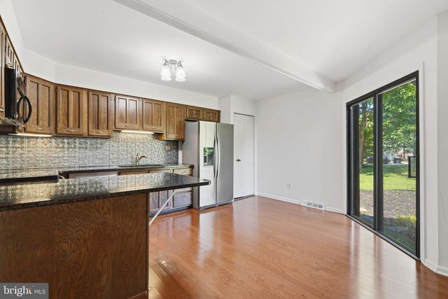 17 FARMINGTON PL, Newtown, PA 18940