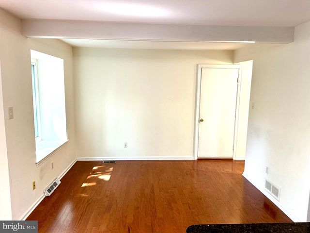 17 FARMINGTON PL, Newtown, PA 18940