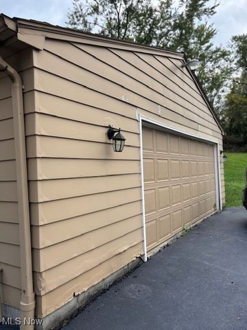 353 Division Street, Youngstown, OH 44509