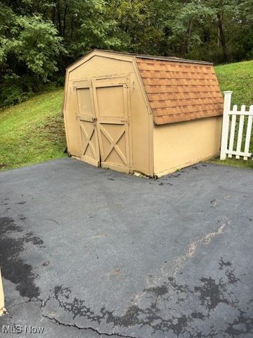 353 Division Street, Youngstown, OH 44509