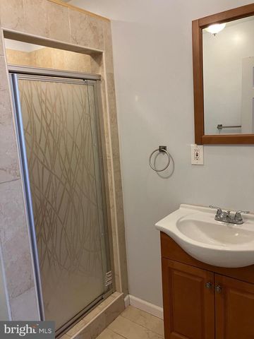 1920 FONTAIN ST, Philadelphia, PA 19121