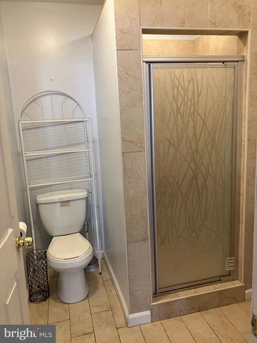 1920 FONTAIN ST, Philadelphia, PA 19121