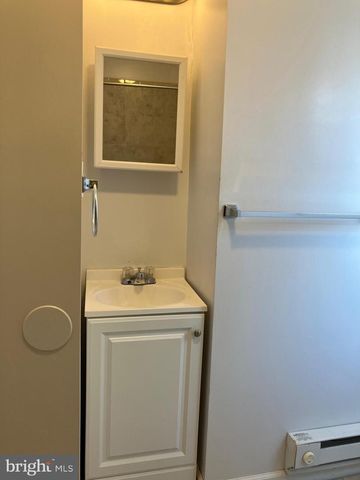 1920 FONTAIN ST, Philadelphia, PA 19121