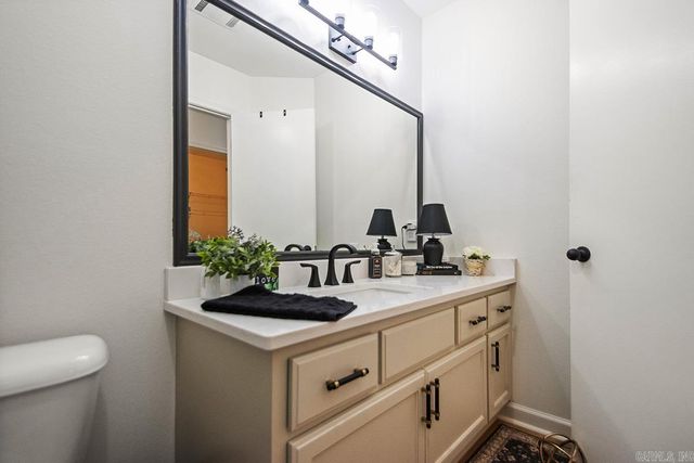 2205 Greenleaf Drive, Bryant, AR 72022