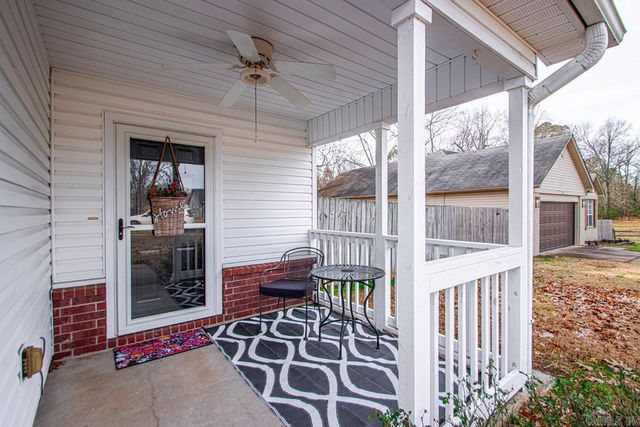 2205 Greenleaf Drive, Bryant, AR 72022