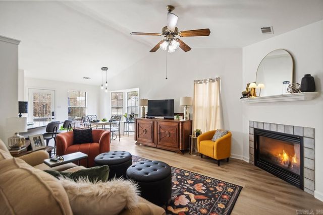 2205 Greenleaf Drive, Bryant, AR 72022