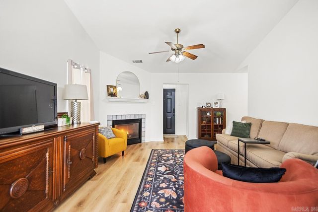 2205 Greenleaf Drive, Bryant, AR 72022