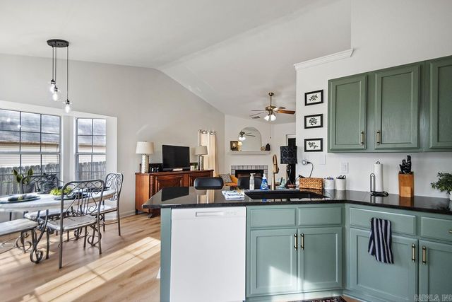 2205 Greenleaf Drive, Bryant, AR 72022