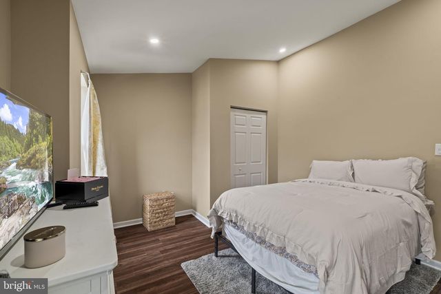 1572 JASON DR, Cinnaminson, NJ 08077