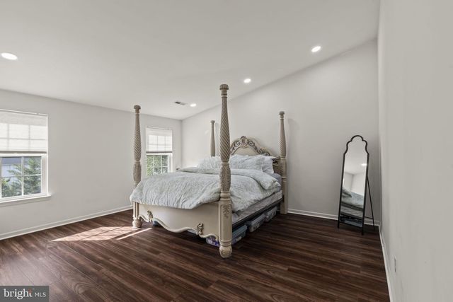 1572 JASON DR, Cinnaminson, NJ 08077