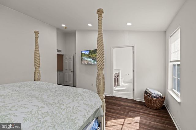 1572 JASON DR, Cinnaminson, NJ 08077