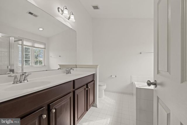 1572 JASON DR, Cinnaminson, NJ 08077