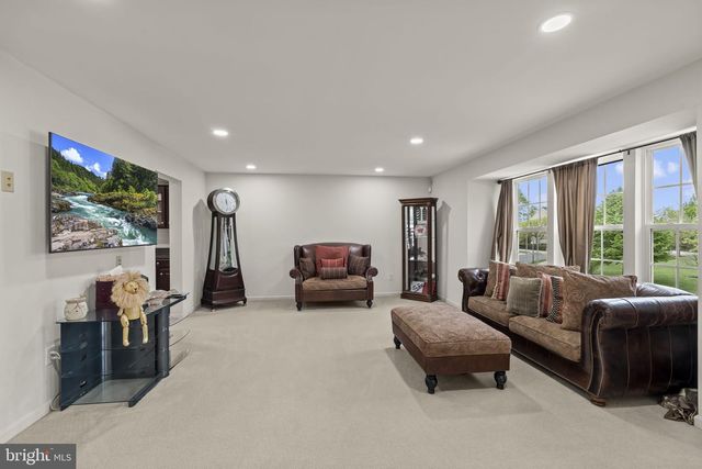 1572 JASON DR, Cinnaminson, NJ 08077