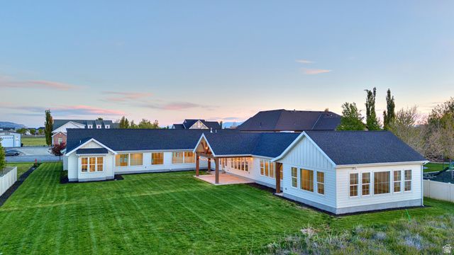 1952 COMANCHE CIR, Farmington, UT 84025