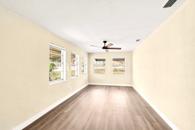 2105 Donald Avenue, Fort Pierce, FL 34946