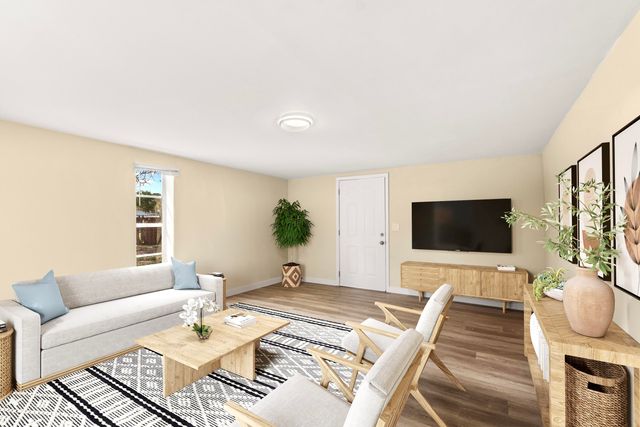 2105 Donald Avenue, Fort Pierce, FL 34946