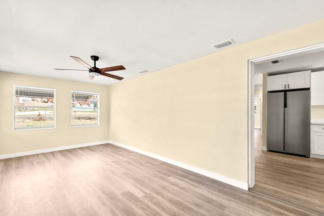 2105 Donald Avenue, Fort Pierce, FL 34946