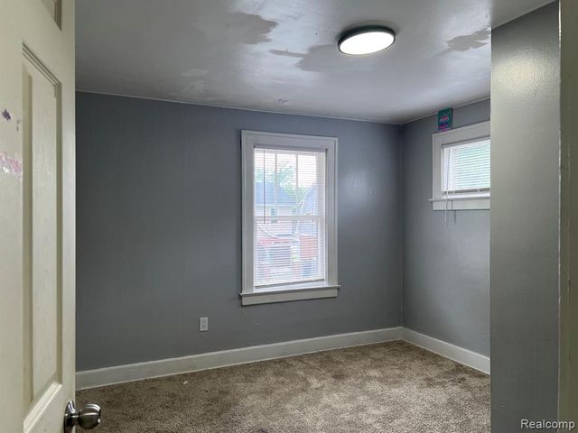 15385 Stansbury Street, Detroit, MI 48227
