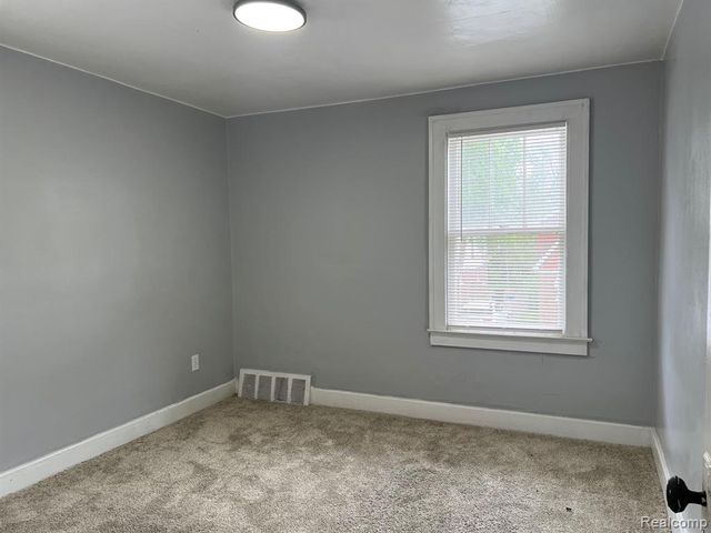 15385 Stansbury Street, Detroit, MI 48227