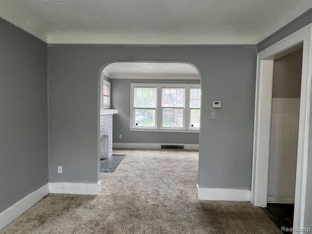 15385 Stansbury Street, Detroit, MI 48227