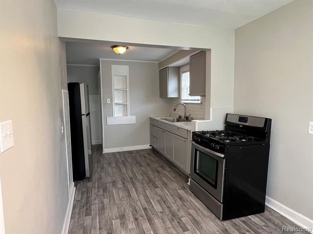 15385 Stansbury Street, Detroit, MI 48227