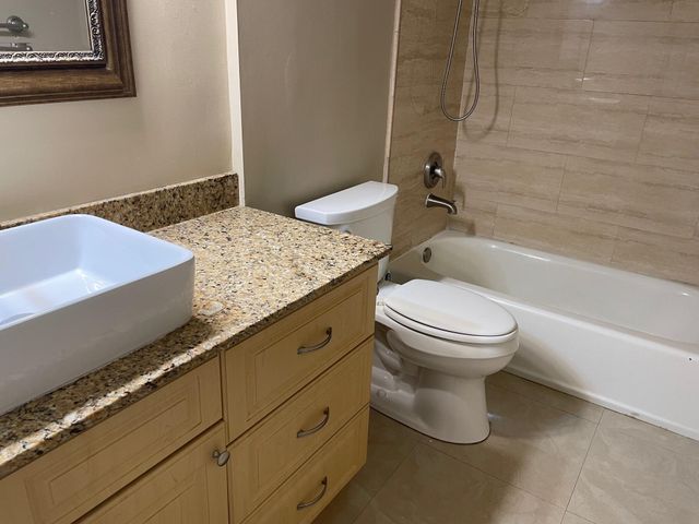 608 SW Natura Boulevard SW 109, Deerfield Beach, FL 33441