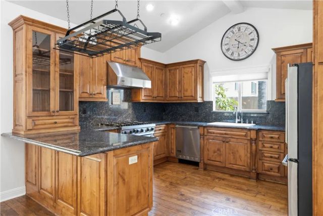 520 N Elena B, Redondo Beach, CA 90277