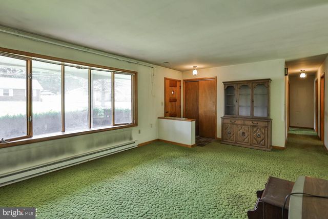 2649 NORTHVIEW AVE, Easton, PA 18045