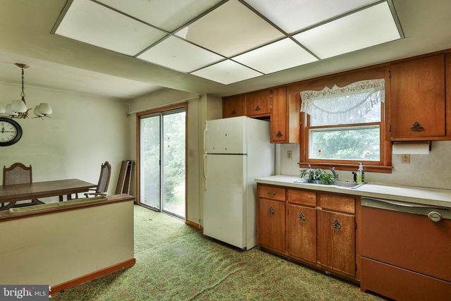 2649 NORTHVIEW AVE, Easton, PA 18045