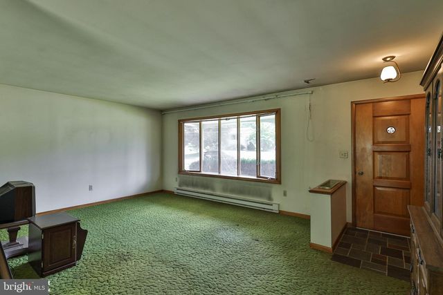 2649 NORTHVIEW AVE, Easton, PA 18045