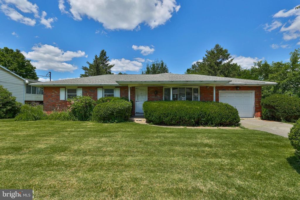 2649 NORTHVIEW AVE, Easton, PA 18045