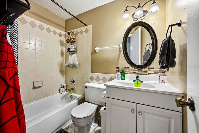 6319 NW 28TH TERRACE, Gainesville, FL 32653