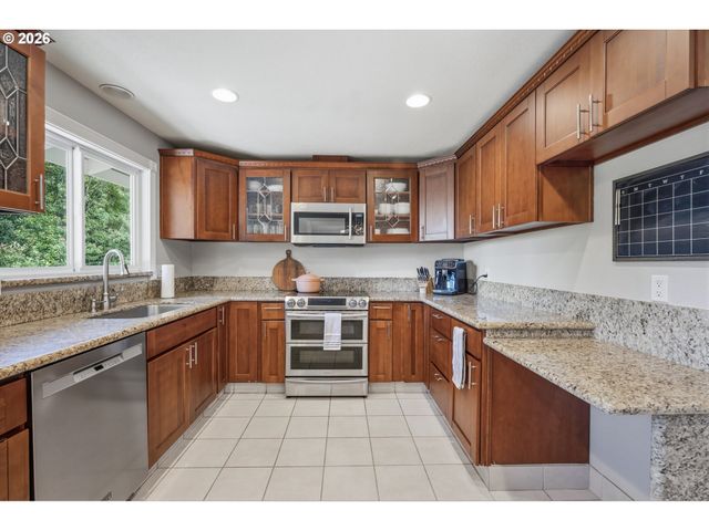12050 Nw BIG FIR Cir, Portland, OR 97229