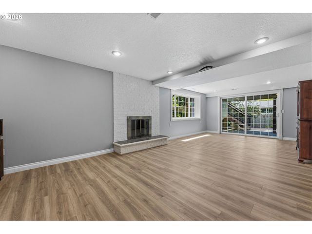 12050 Nw BIG FIR Cir, Portland, OR 97229