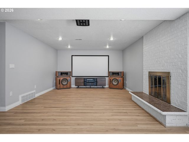 12050 Nw BIG FIR Cir, Portland, OR 97229